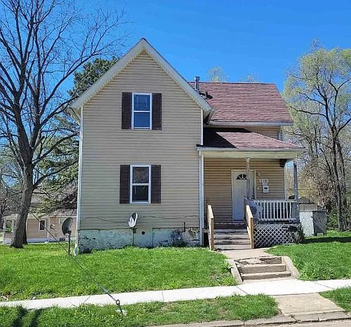 210 Irving Ave Photo 1