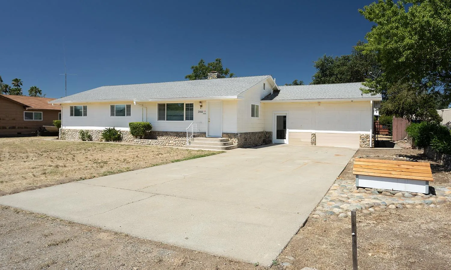 2466 Mulberry St photo 1