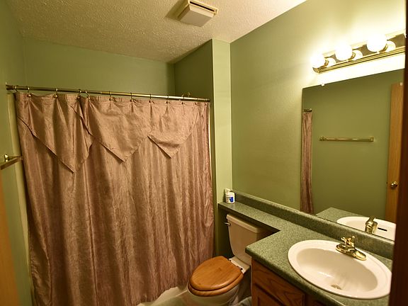2nd image of 322 W Shawnee Ct