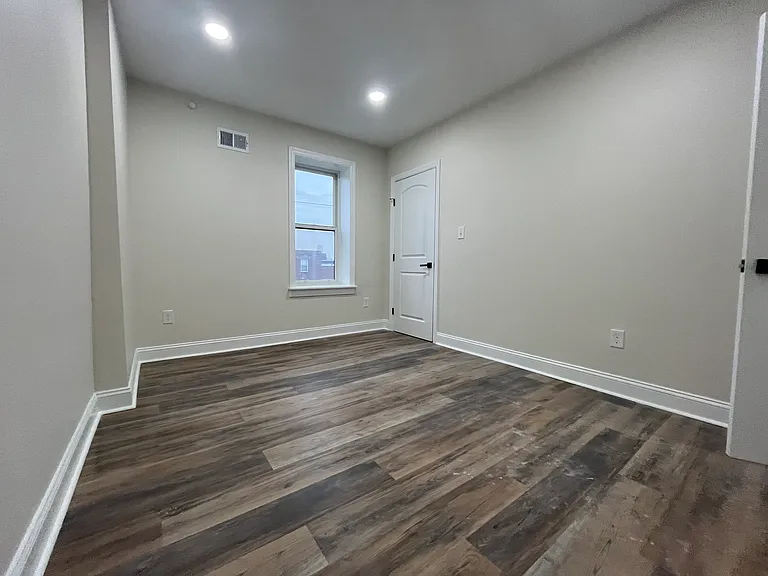 1401 S Broad St #B — Photo 17