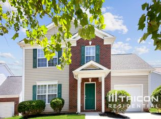 11325 Northwoods Forest Dr, Charlotte, NC 28214