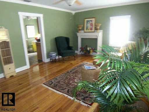 1st image of 3250 9th Ave N