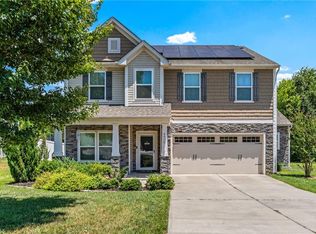 4515 Wedge Dr, Pfafftown, NC 27040