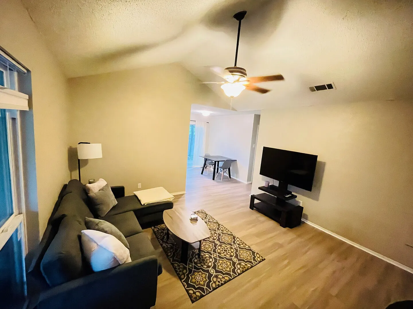 Lovely Central Austin Private Duplex! — Photo 3
