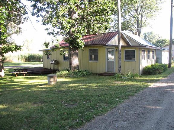 3rd image of 6546 Mertz St