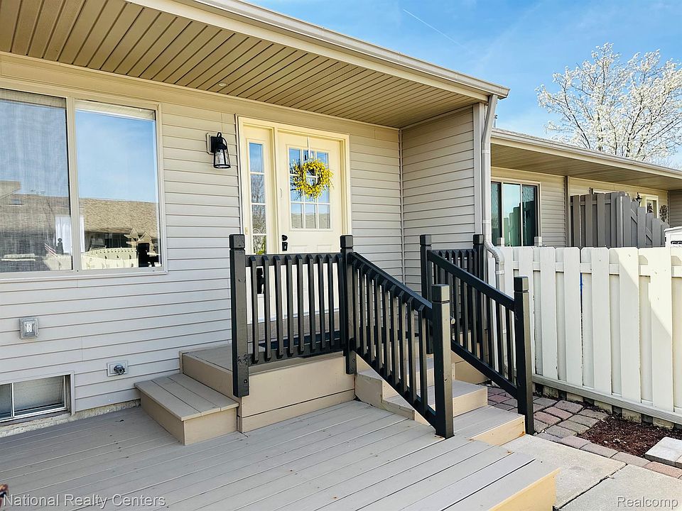 1st image of 62350 Arlington Cir Unit 4