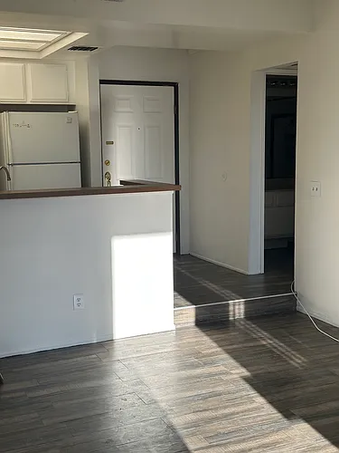 6323 Reseda Blvd #33 Photo 1