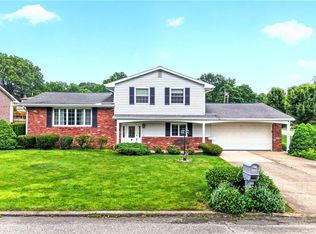 1 Bristol Dr, Greensburg, PA 15601