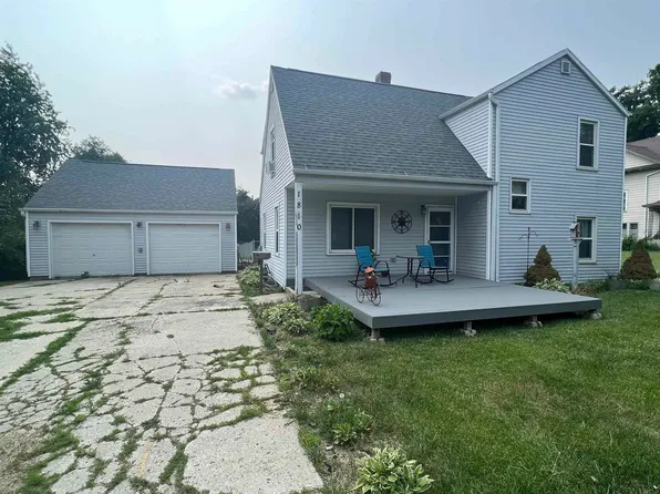 1810 Washington St, Eldora, IA 50627