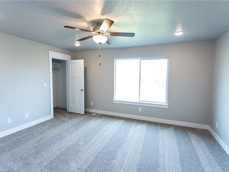 1727 E Talon Way — Photo 14