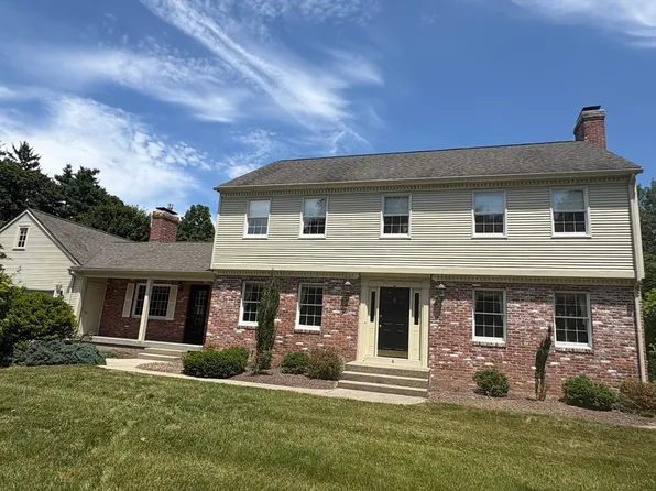 3 Christopher Cir, Wilbraham, MA 01095