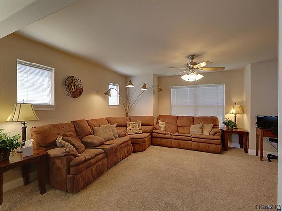 4th image of 1672 Royal Rd