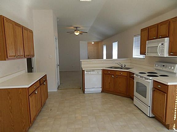 2nd image of 3020 Thicket Bend Ct