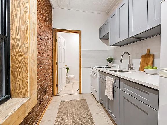2nd image of 347 E 105th St #1B