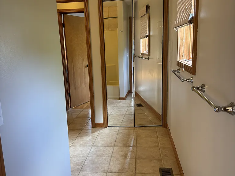 14 Dartmouth Dr — Photo 18