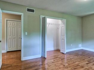 41 Farmington Rd, Nashua, NH 03060