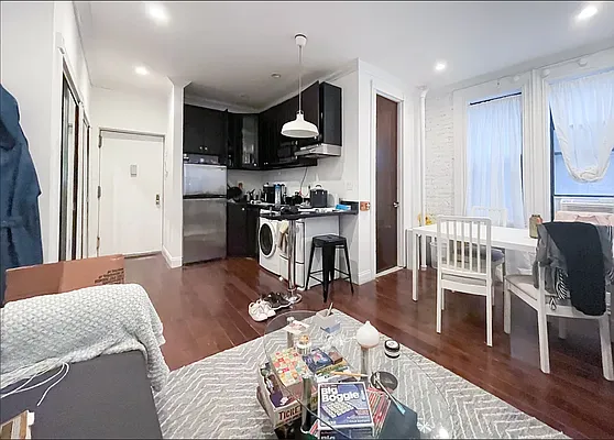 Rented by Nolita Group | media 10