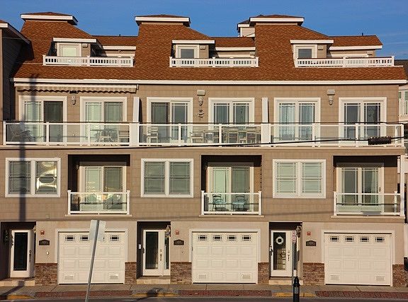 2nd image of 4010 Pleasure Ave Unit 2