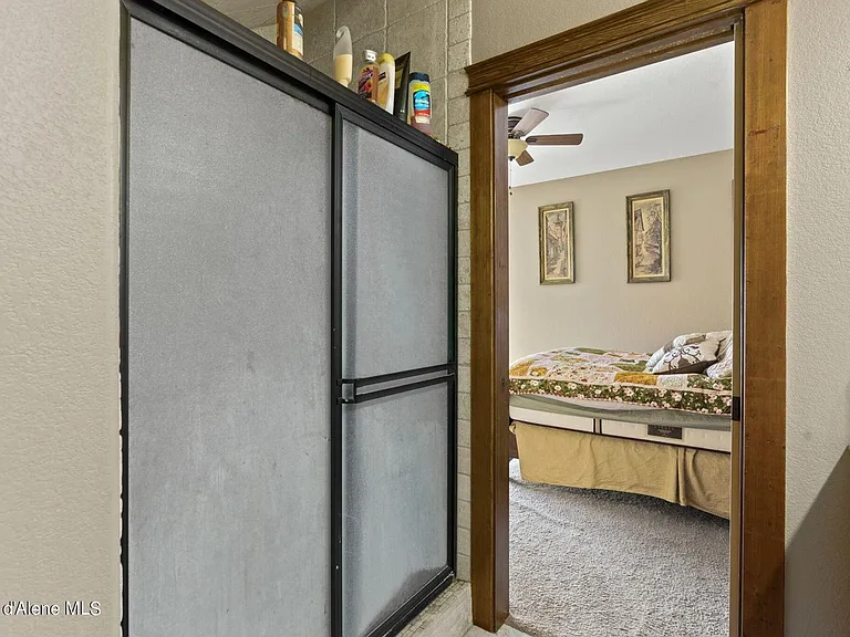 1315 E Mordyl Loop — Photo 14