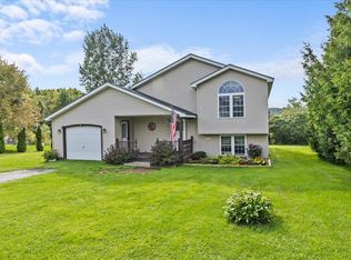 5 Glen Ridge Ln, Saint Albans, VT 05478
