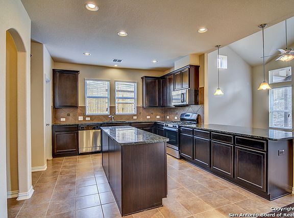 4th image of 12912 Shoreline Dr