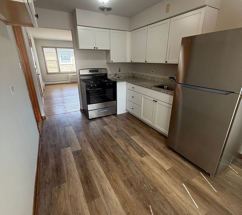 1st image of 7138 Riverside Dr Unit 4