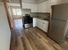 7138 Riverside Drive, 4
