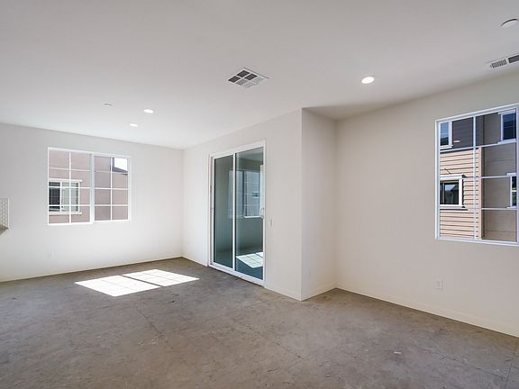 5th image of 1070 Newberry Ln
