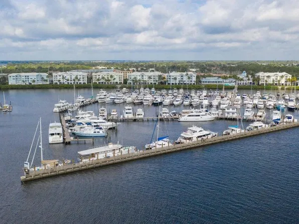 975 NW Flagler Ave, Stuart, FL