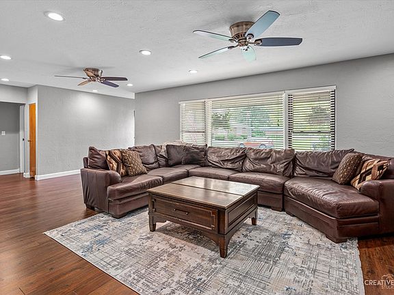 3rd image of 1130 Westshire Dr