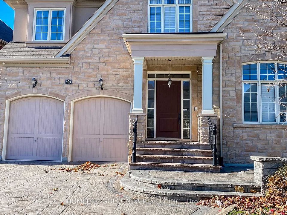 1st image of 28 Stollery Pond Cres