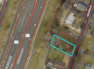 18524 Triangle St, Triangle, VA 22172