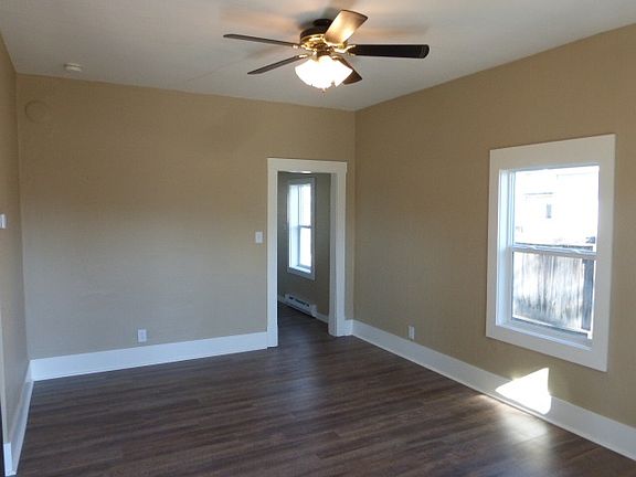5th image of 1867 E Marshall Ave