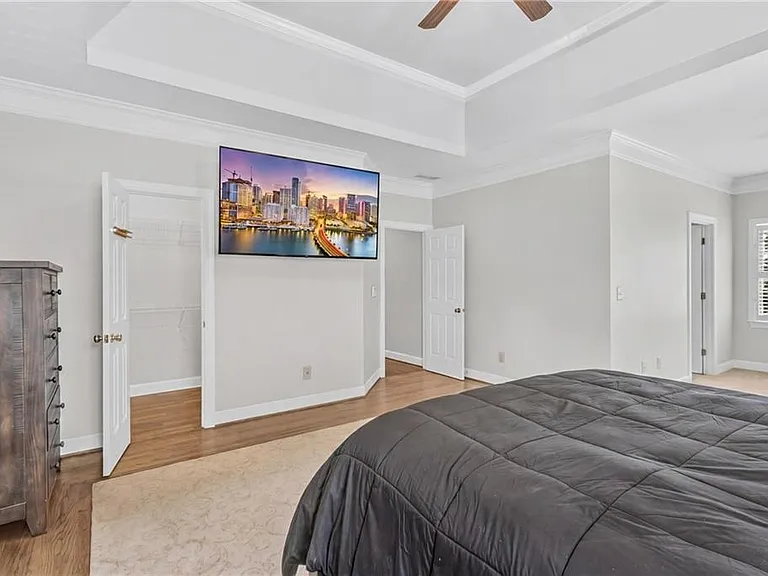 1085 Castle Pointe Ln — Photo 24