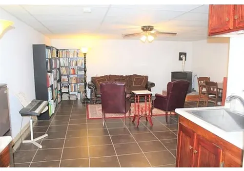 10 Berkshire St Photo 1