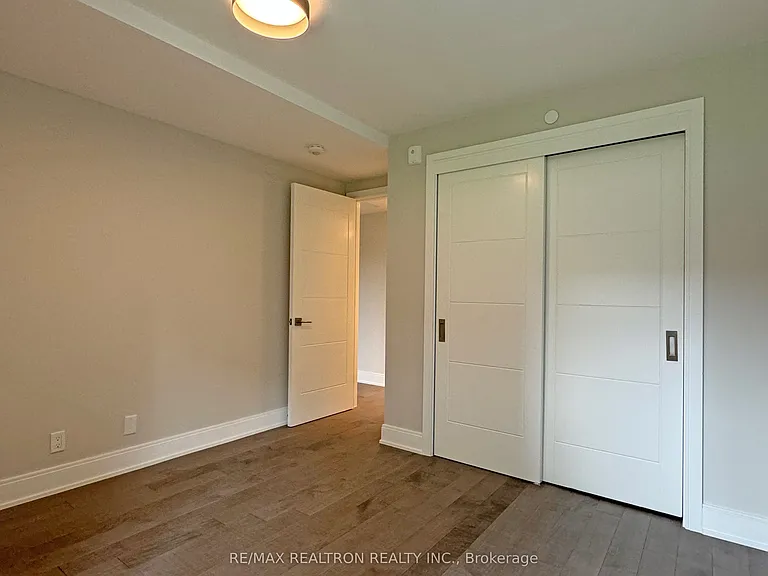 11 Walmer Rd #105 — Photo 7