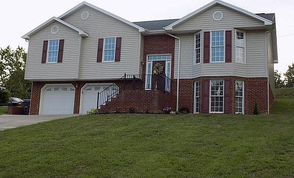 1st image of 2105 Pinebrook Dr