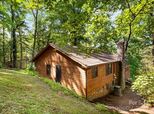 35 Essex Rd, Waynesville, NC 28786
