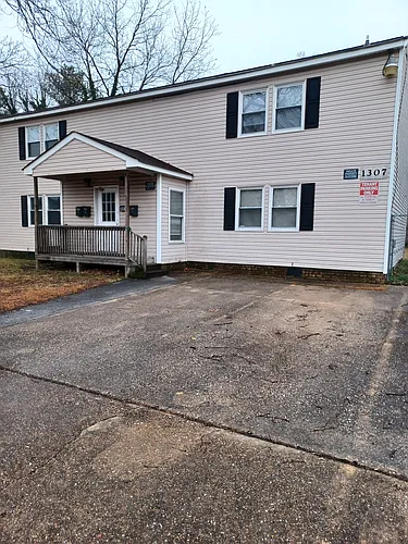 1307 Commerce Ave #A Photo 1