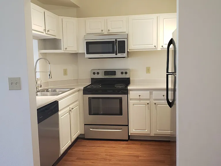 Crown Woods & Village at Crown Woods — Photo 11