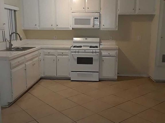 4th image of 251 N Elderberry Ave APT 10