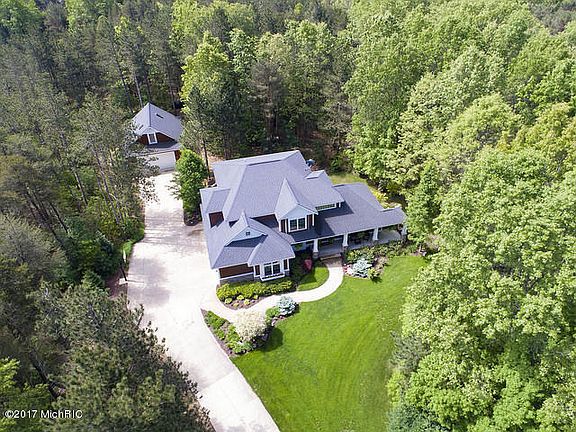 3rd image of 6422 Sand Castle Dr