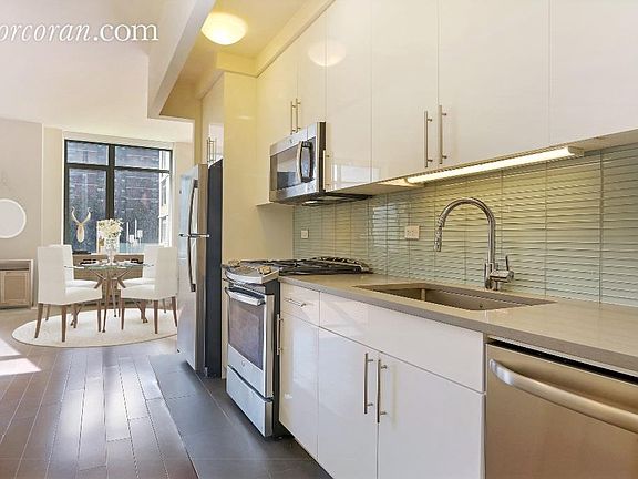 3rd image of 81 Fleet Pl APT 4J