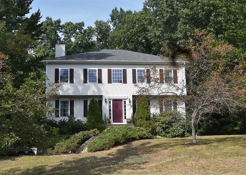 1st image of 4 Lancewood Dr