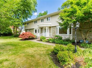 658 Winton Rd S, Rochester, NY 14618