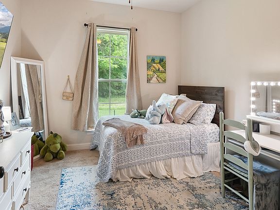 4th image of 8251 Valencia Ct