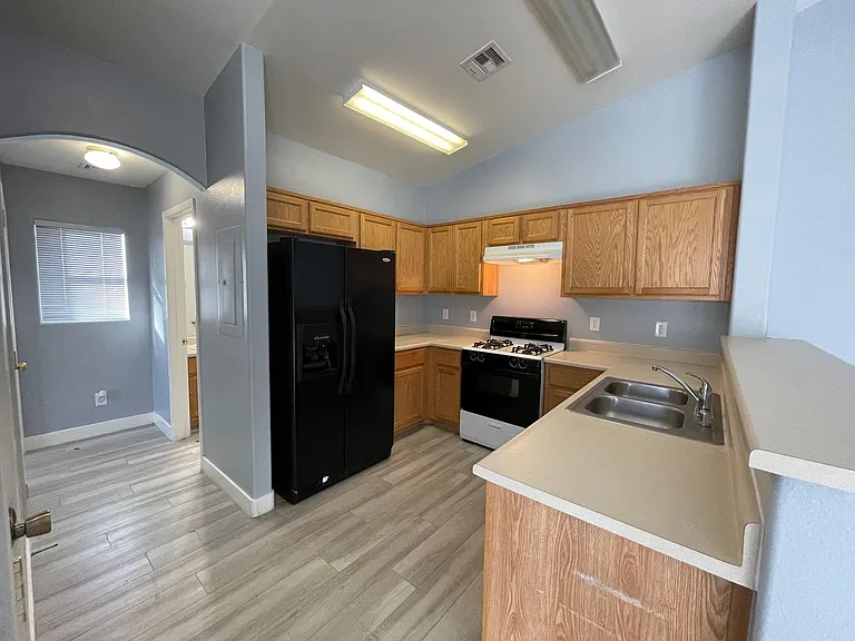 6532 Charlie Chaplin Ave #101 — Photo 10