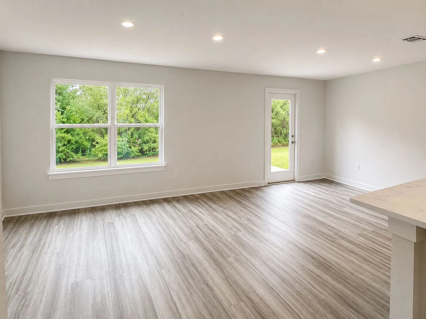 4 bed, 1458 sqft, $2,250 — Photo 4