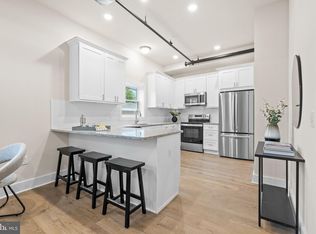 30 W Broad St SUITE 6, Souderton, PA 18964