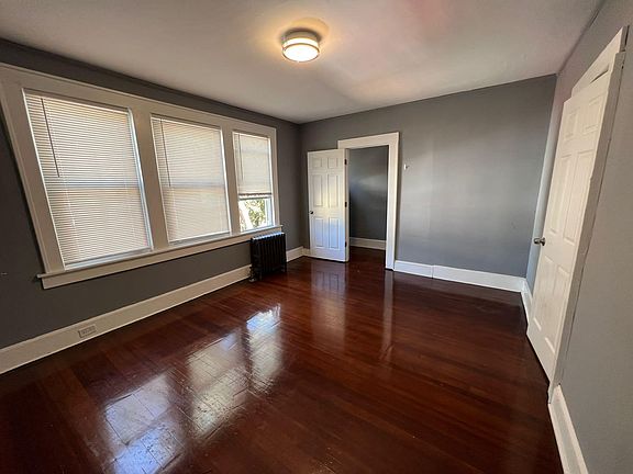 5th image of 33 W Avon Ave #2L
